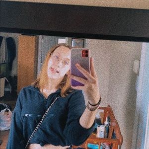 Meet your Posher, Laury